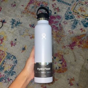 24 oz. Lavender Hydro flask